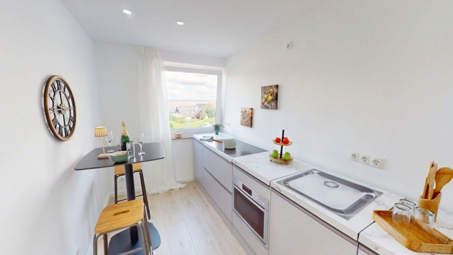 MODERNE K�CHE Dachgeschosswohnung Braunschweig