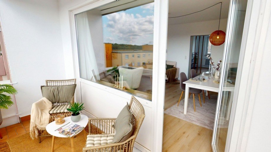 SONNIGER BALKON MIT WEITBLICK Dachgeschosswohnung Braunschweig