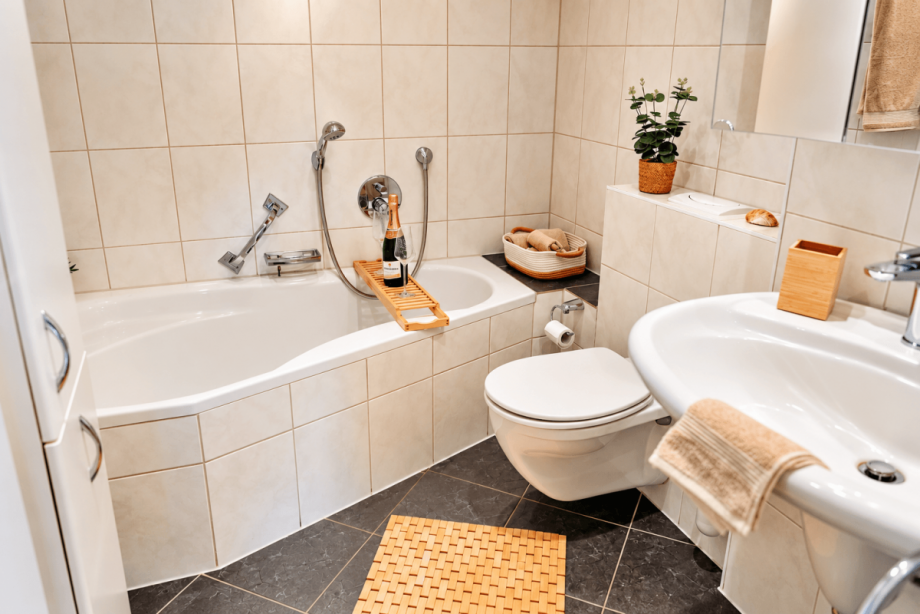 Badezimmer.PNG Etagenwohnung Braunschweig