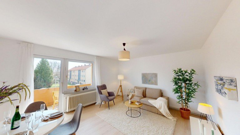 WOHNZIMMER MIT BALKONZUGANG Wolfenb�ttel Etagenwohnung BALKONWOHNUNG IN TOP-LAGE! // MODERNISIERTE KAPITALANLAGE