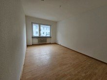 BEISPIEL ZIMMER 1OG CITY-INVESTMENT MIT STARKEM VERMIETUNGSKONZEPT & AUSBAUPOTENZIAL