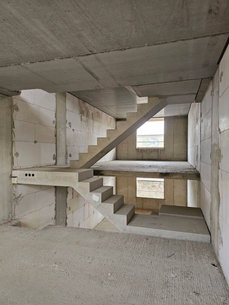 INNENANSICHT ROHBAUT Reihenmittelhaus Braunschweig